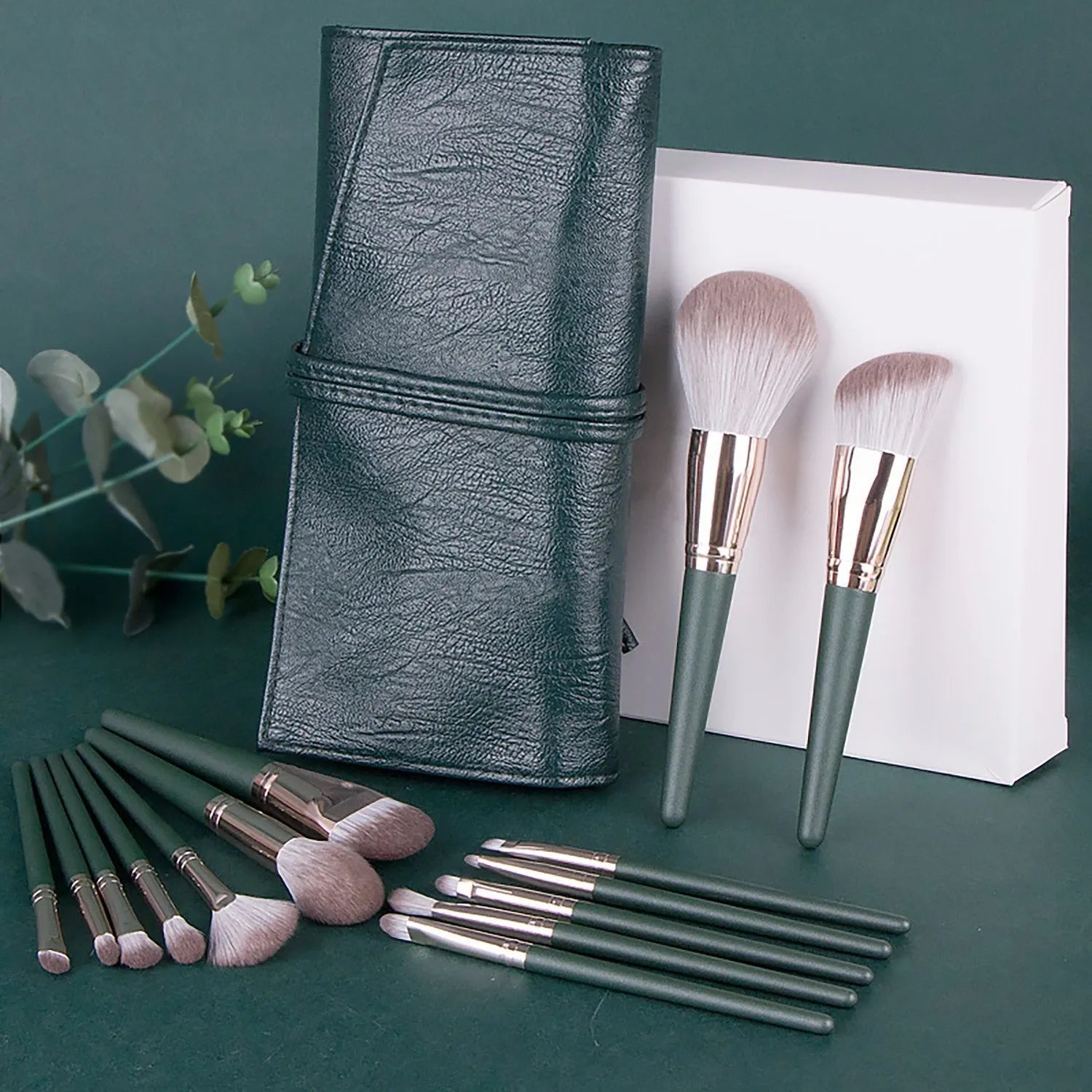 Green Cloud 14 Makeup Brushes Suit - Bellarte Enchanté Green Cloud 14 Makeup Brushes Suit